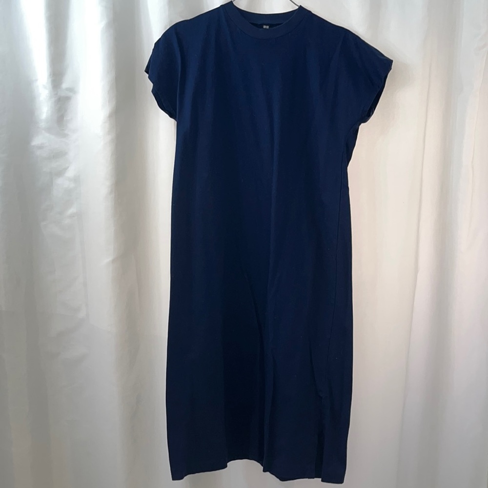 Uniqlo T-Shirt Dress in Navy Blue